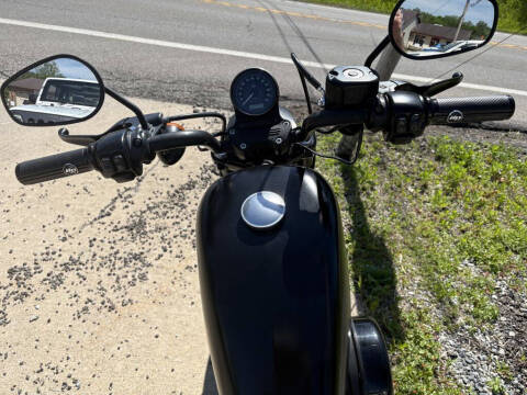 2016 Harley-Davidson Iron 883
