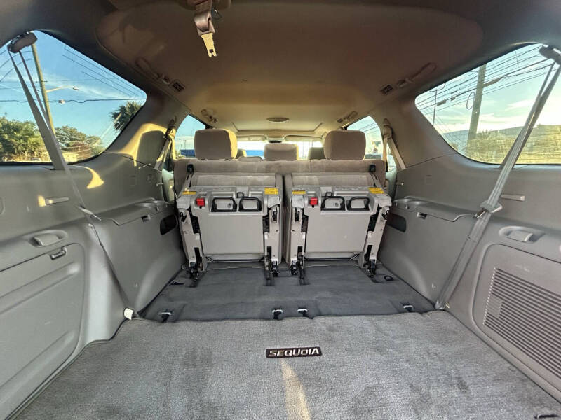 2007 Toyota Sequoia SR5