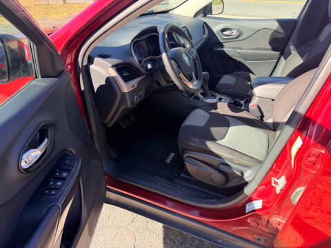 2016 Jeep Cherokee Sport