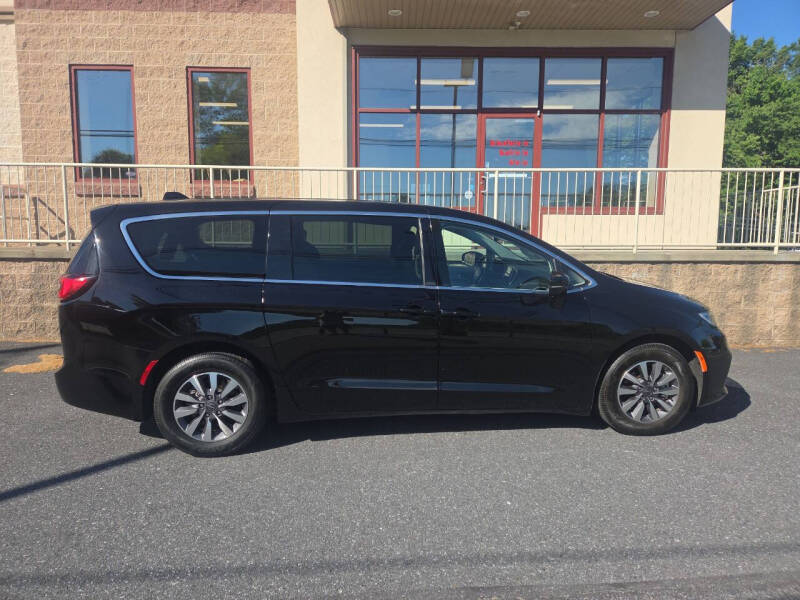 2024 Chrysler Pacifica Plug-In Hybrid Select