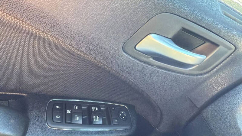 2017 Dodge Charger SE