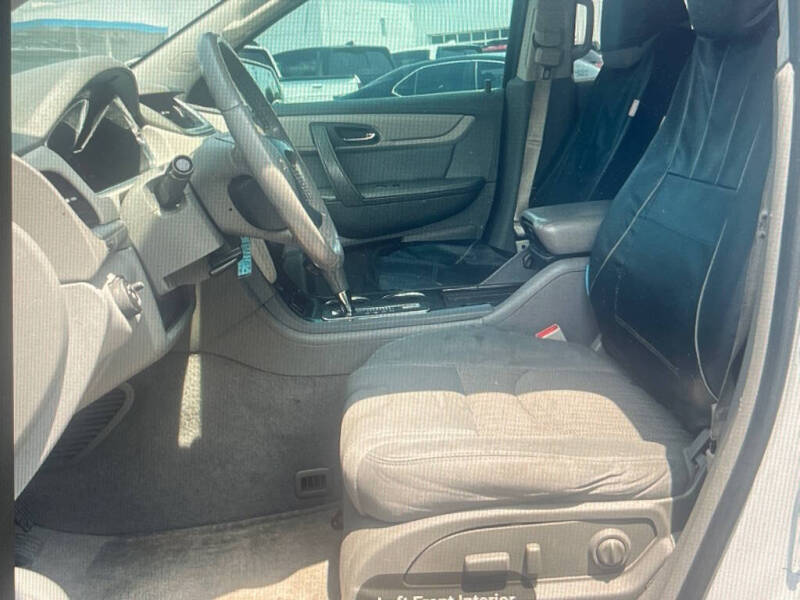 2017 Chevrolet Traverse LT