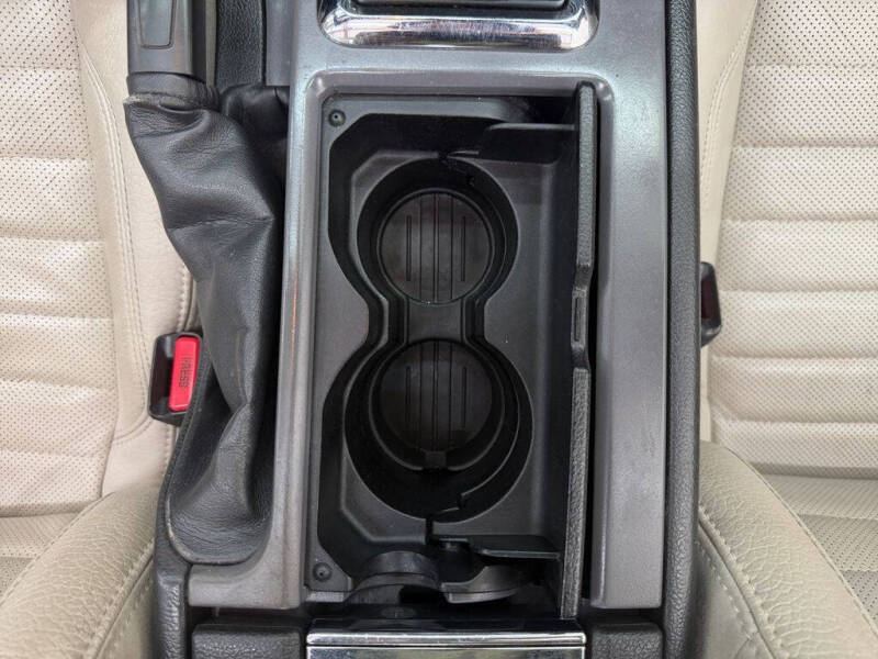 2012 Ford Mustang V6