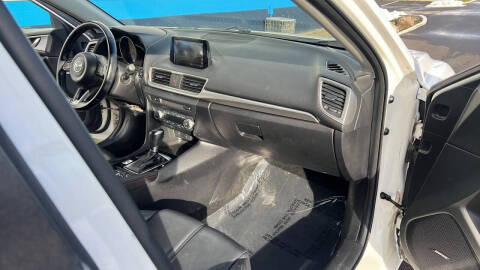 2018 Mazda MAZDA3 Touring