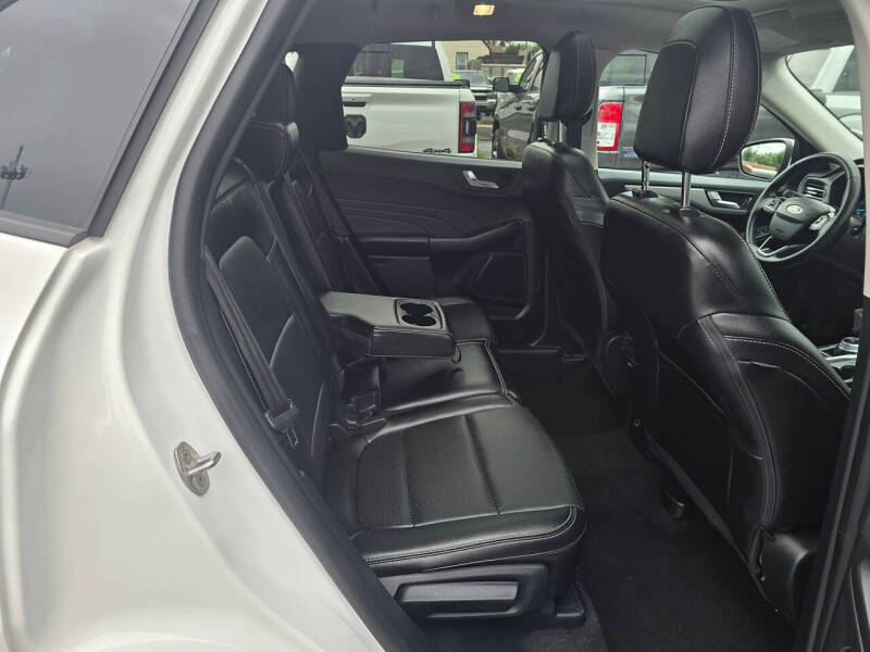 2022 Ford Escape SEL