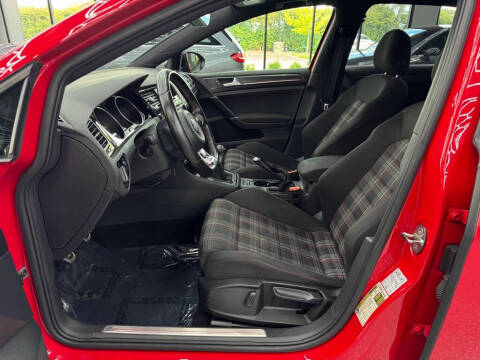 2021 Volkswagen Golf GTI S