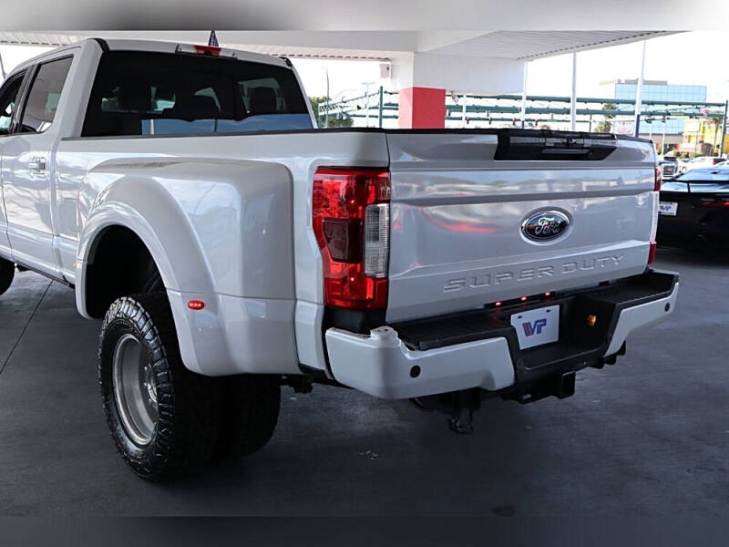 2017 Ford F-350 Super Duty Lariat