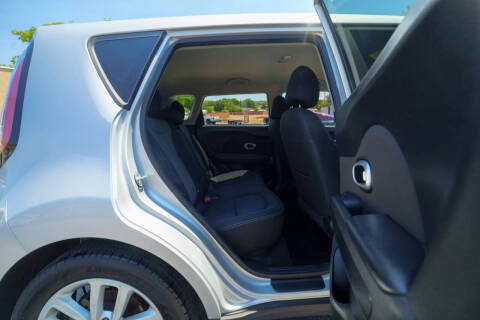 2017 Kia Soul +