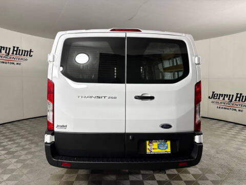 2025 Ford Transit