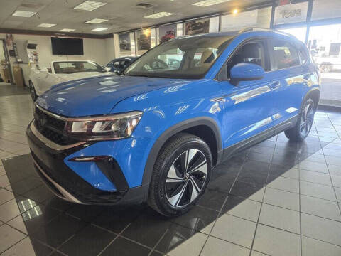 2024 Volkswagen Taos SE 4Motion