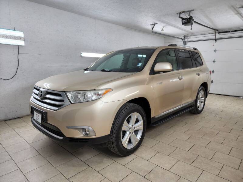 2013 Toyota Highlander for sale at 4 Friends Auto Sales LLC in Indianapolis IN