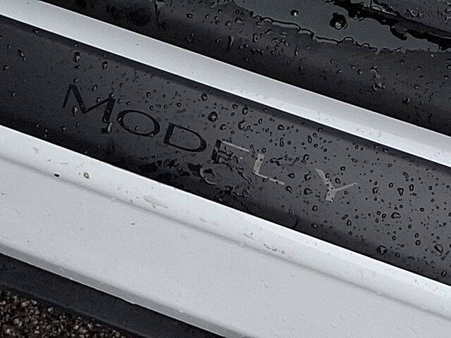 2025 Tesla Model Y Long Range