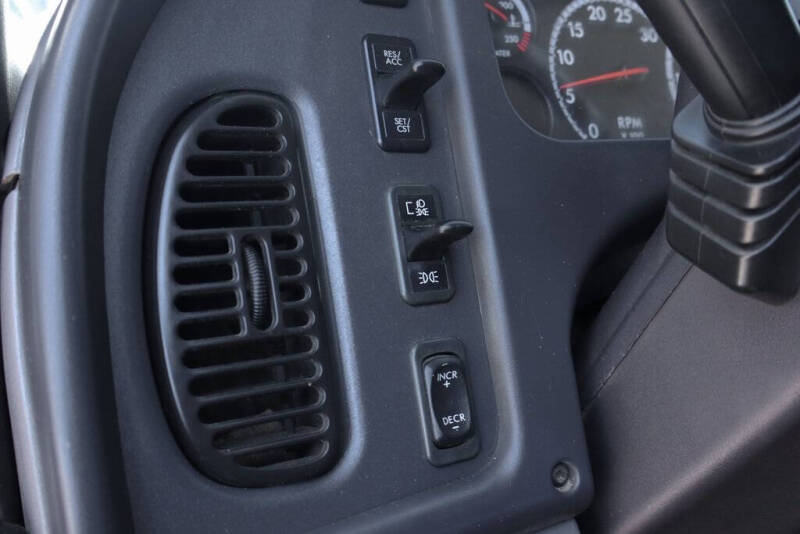 2013 Freightliner M2 112