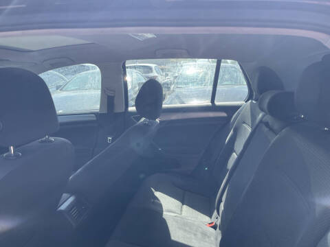 2016 Volkswagen Golf TSI S