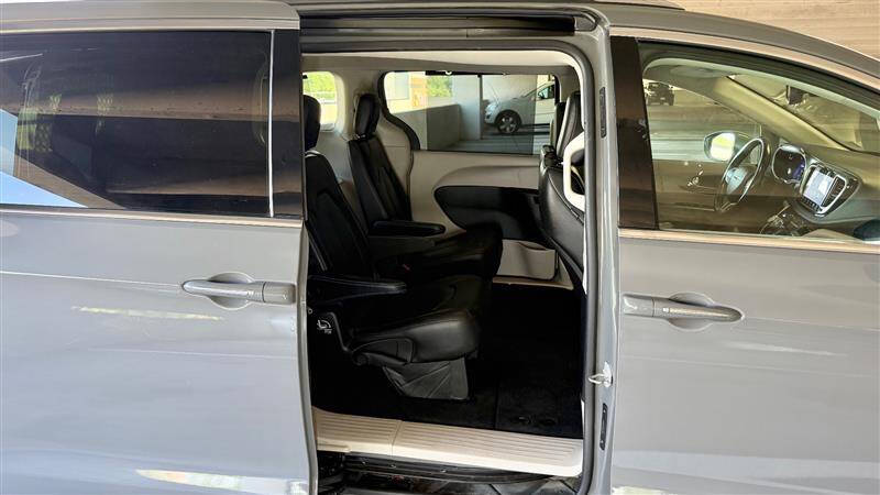 2021 Chrysler Pacifica Touring L
