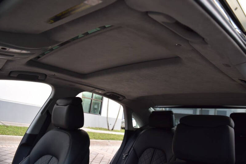 2015 Audi S8 4.0T quattro