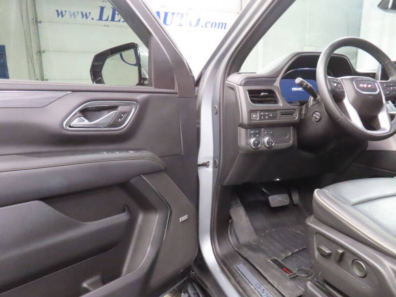 2024 GMC Yukon SLT