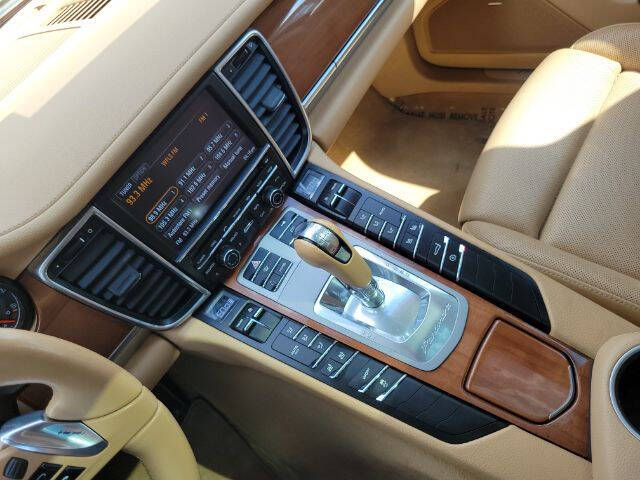 2011 Porsche Panamera 4