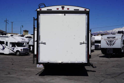 2017 Cruiser RV Stryker 3010