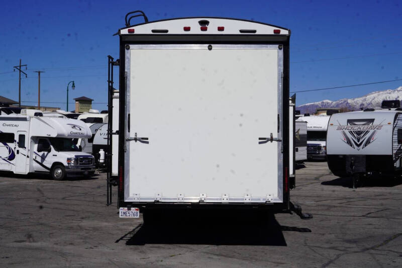 2017 Cruiser RV Stryker 3010