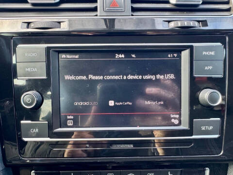 2018 Volkswagen Golf GTI S