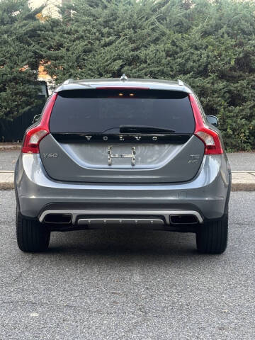 2016 Volvo V60 Cross Country T5