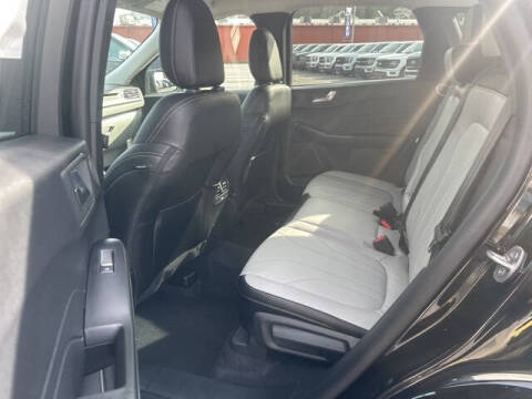 2026 Ford Escape Platinum