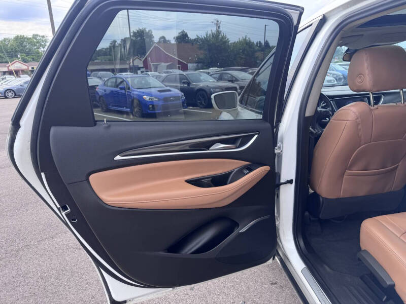 2020 Buick Enclave Essence