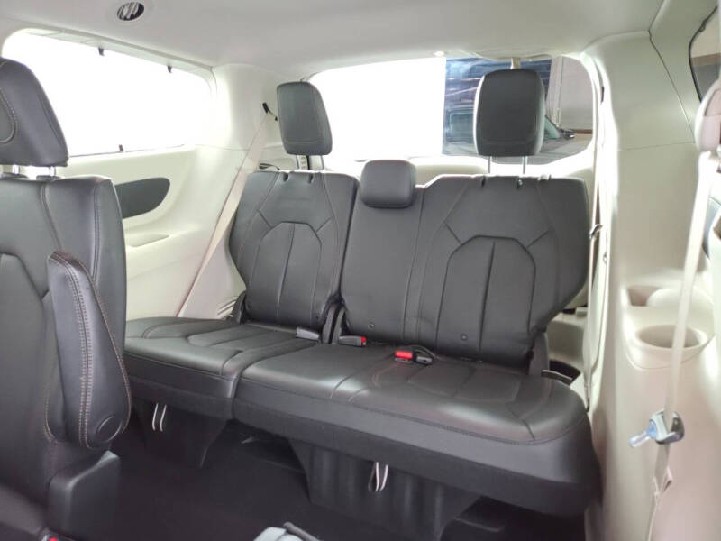 2020 Chrysler Pacifica Touring L