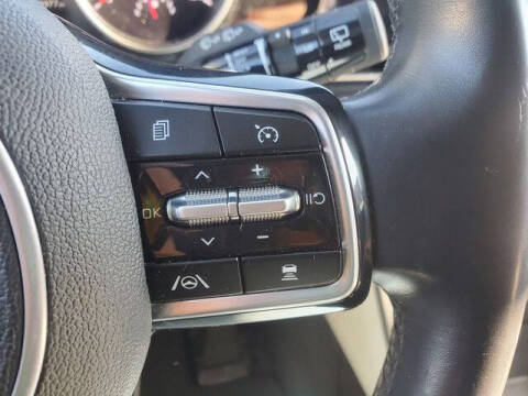 2023 Kia Carnival EX