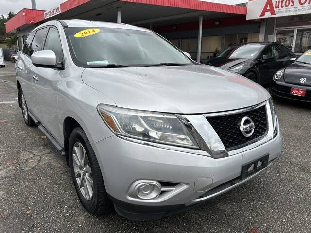 2015 Nissan Pathfinder S photo 3