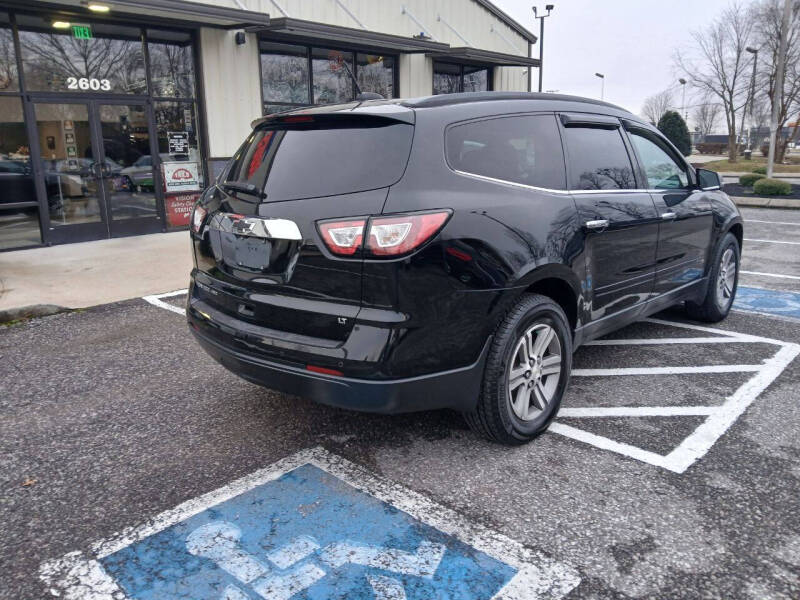 2017 Chevrolet Traverse LT