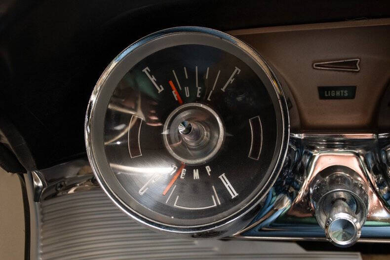 1962 Ford Thunderbird