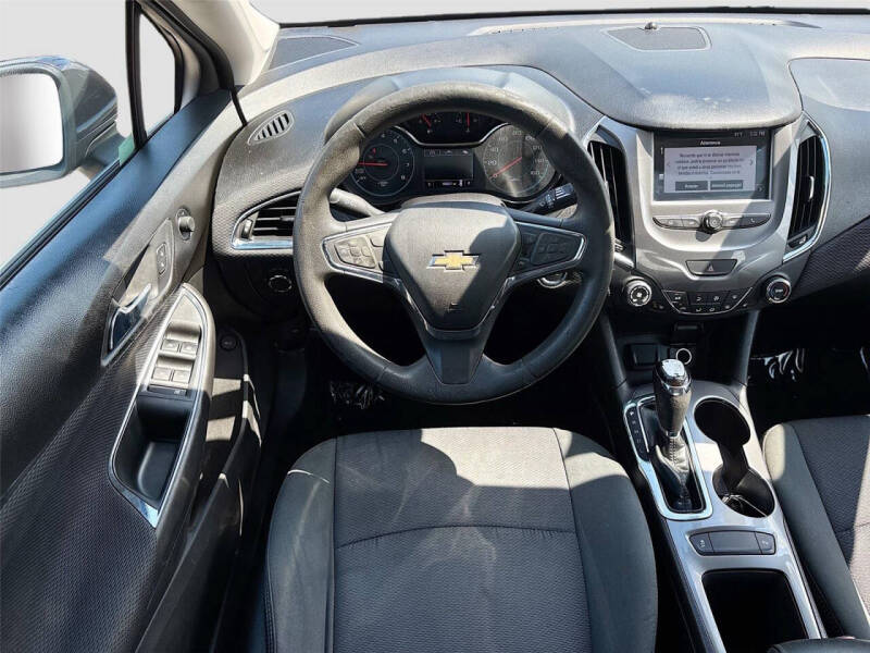 2017 Chevrolet Cruze LT Auto