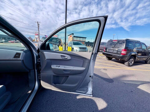 2011 Chevrolet Traverse LS