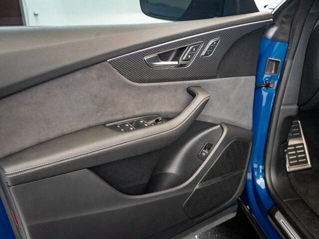 2024 Audi SQ8 4.0T quattro Premium Plus