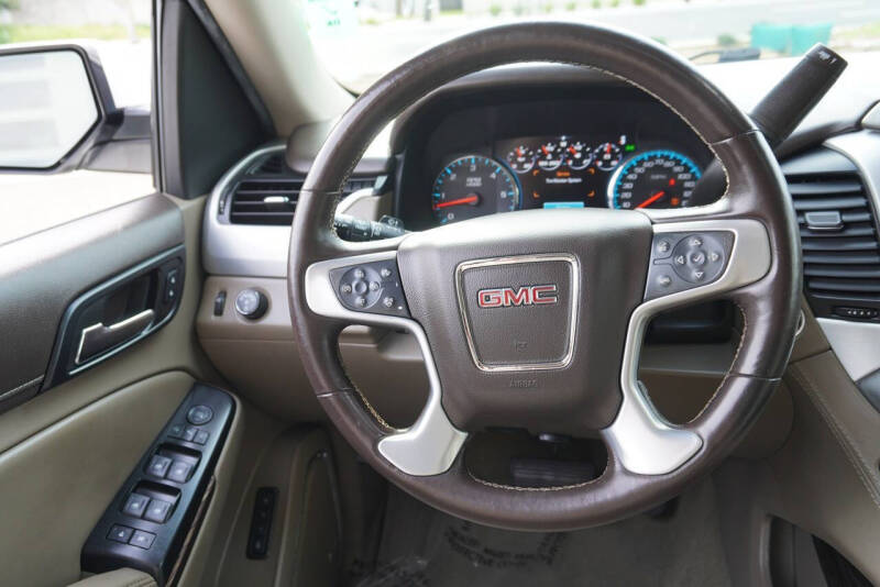 2017 GMC Yukon SLT