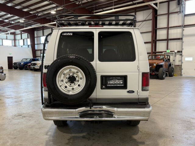 2006 Ford E-Series E-350 SD Chateau