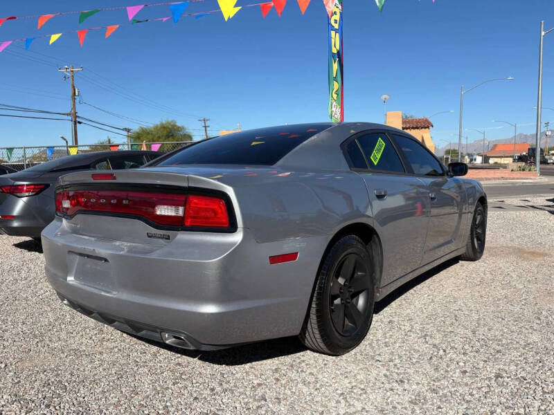 2013 Dodge Charger SE