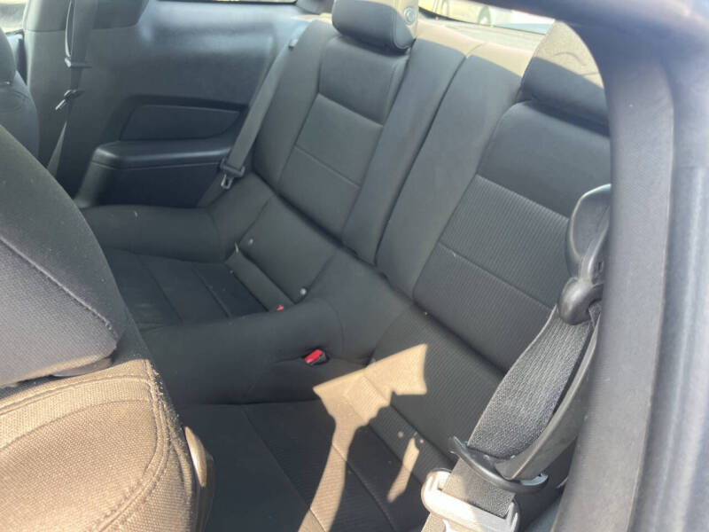 2011 Ford Mustang V6