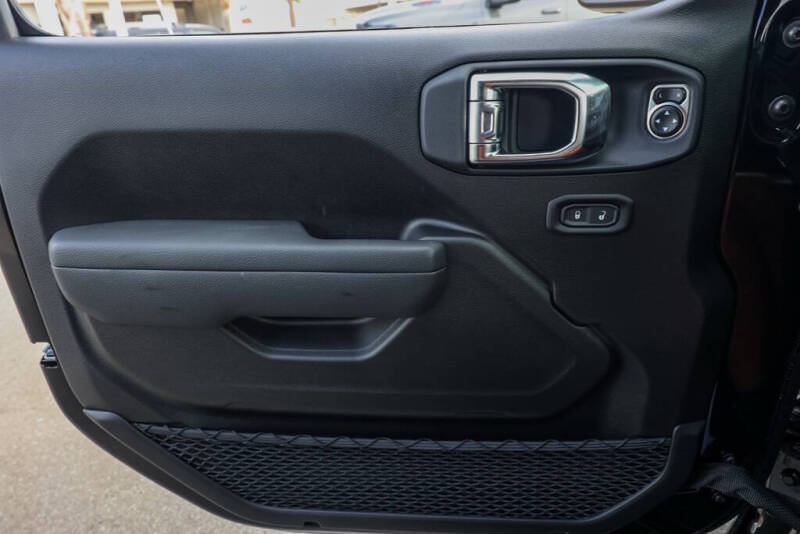 2025 Jeep Gladiator Willys