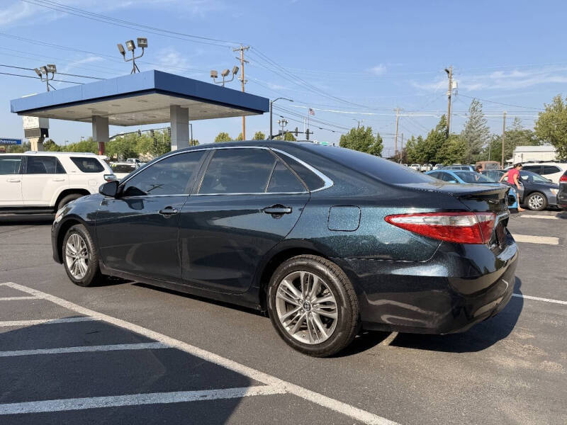 2017 Toyota Camry SE