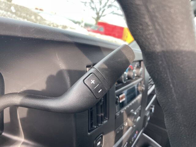 2025 Chevrolet Express 3500