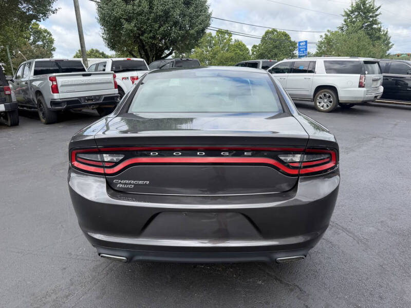 2016 Dodge Charger SE