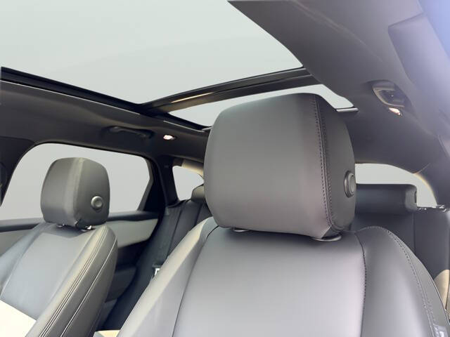 2026 Land Rover Range Rover Velar P250 Dynamic SE