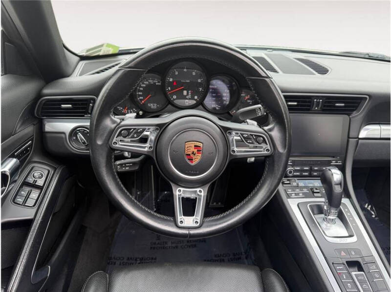 2017 Porsche 911 Carrera