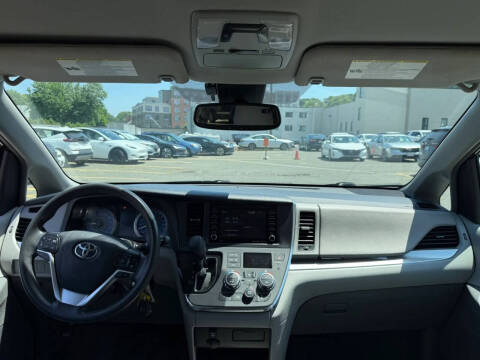 2018 Toyota Sienna