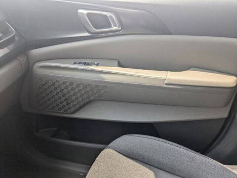 2025 Kia Carnival LX