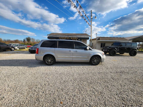 2016 Chrysler Town and Country for sale at DOWNTOWN MOTORS in Republic MO