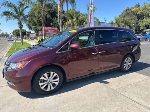 2016 Honda Odyssey for sale at Dealers Choice Inc in Farmersville CA